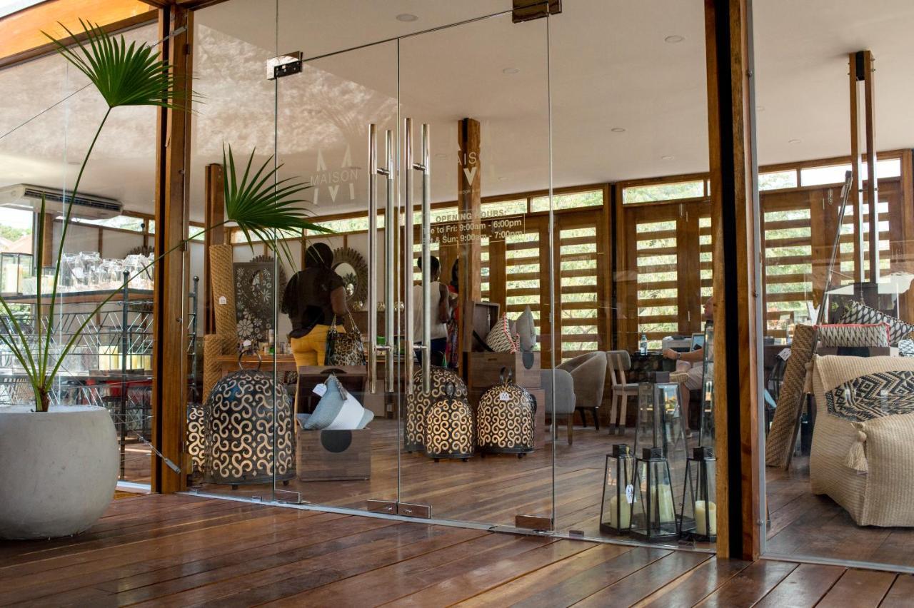 Le Petit Village Boutique Hotel & Spa Kampala Buitenkant foto