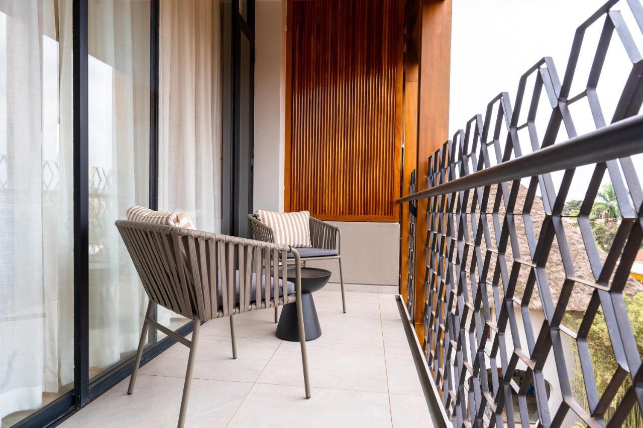 Le Petit Village Boutique Hotel & Spa Kampala Buitenkant foto